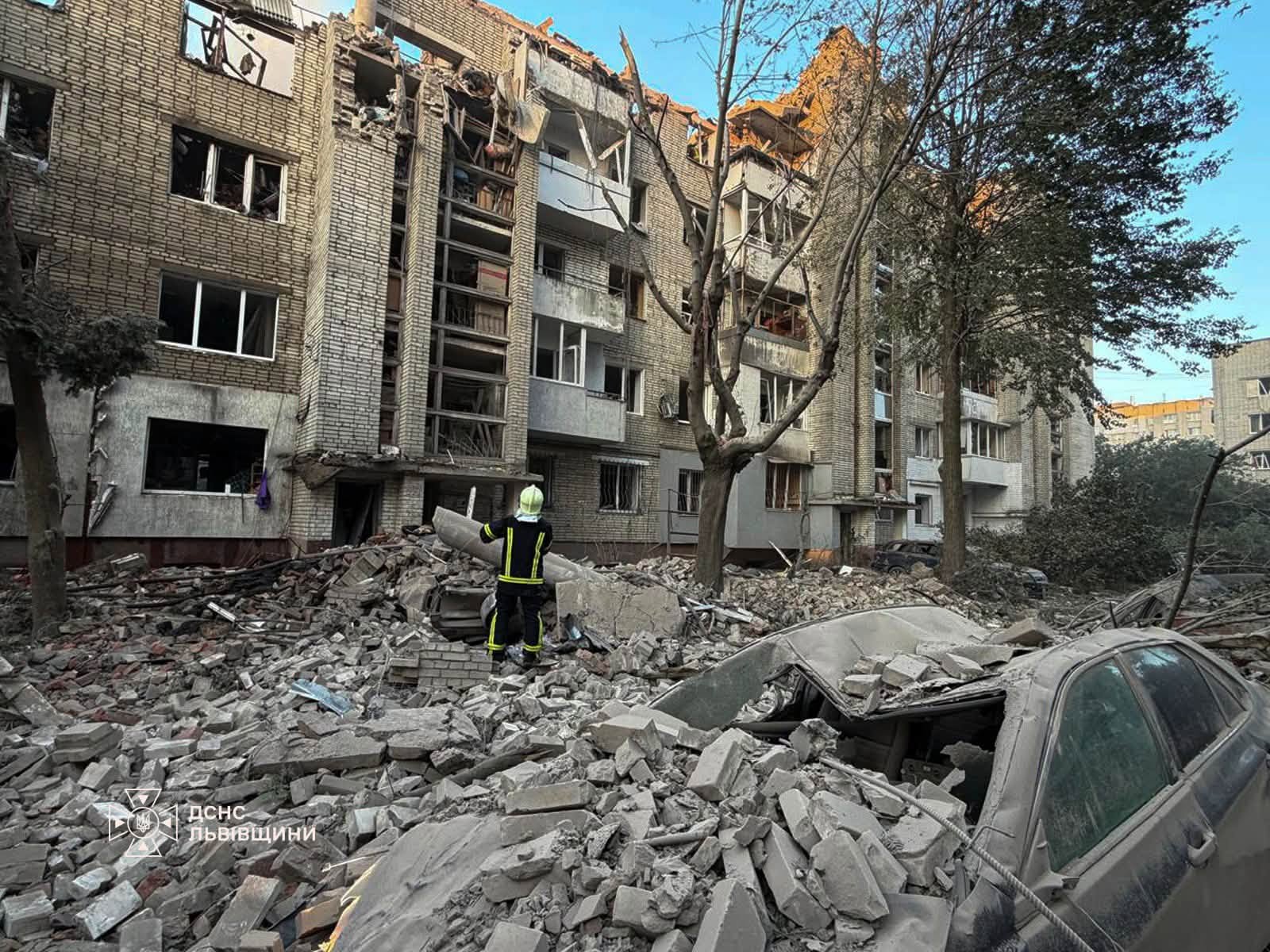 У ДСНС розповіли про наслідки обстрілу Львова 